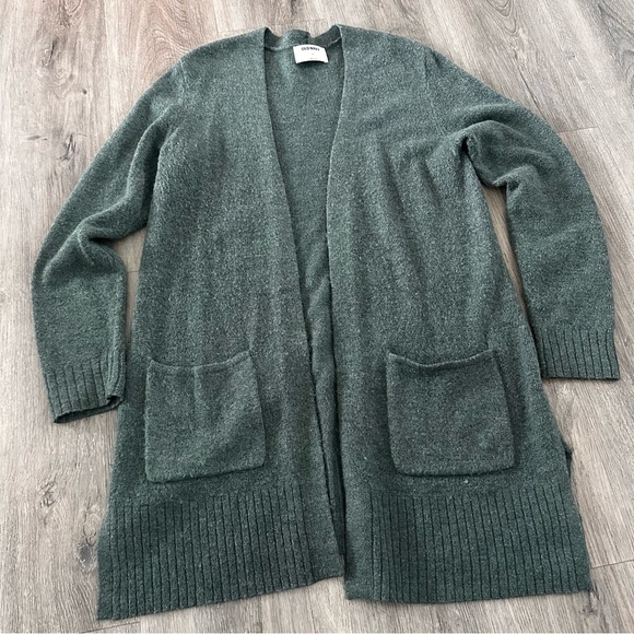 Women’s Long Sweater - Picture 2 of 3